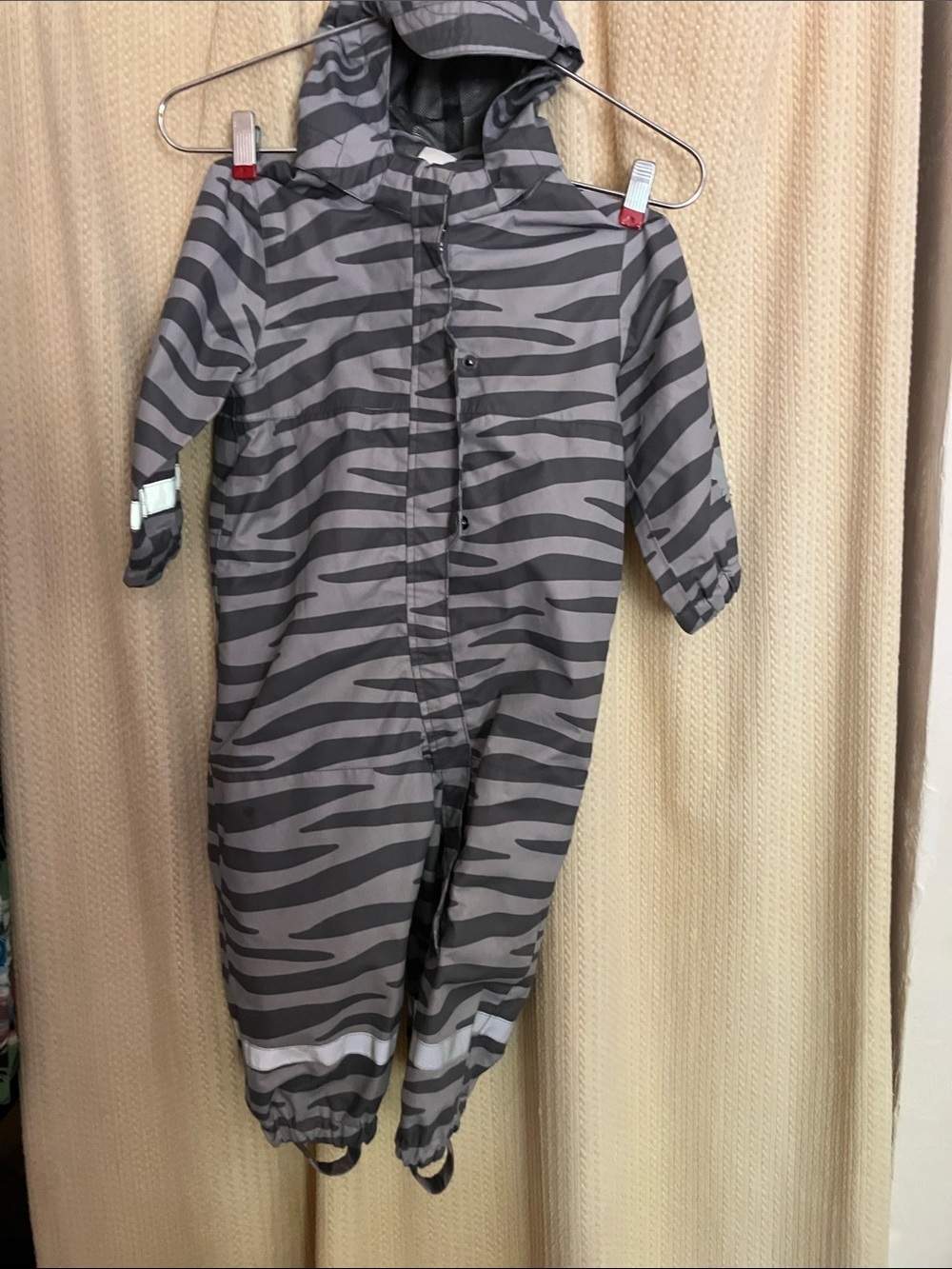 H &M one piece rain suit with removable hood non-insulated size 12 -18 months